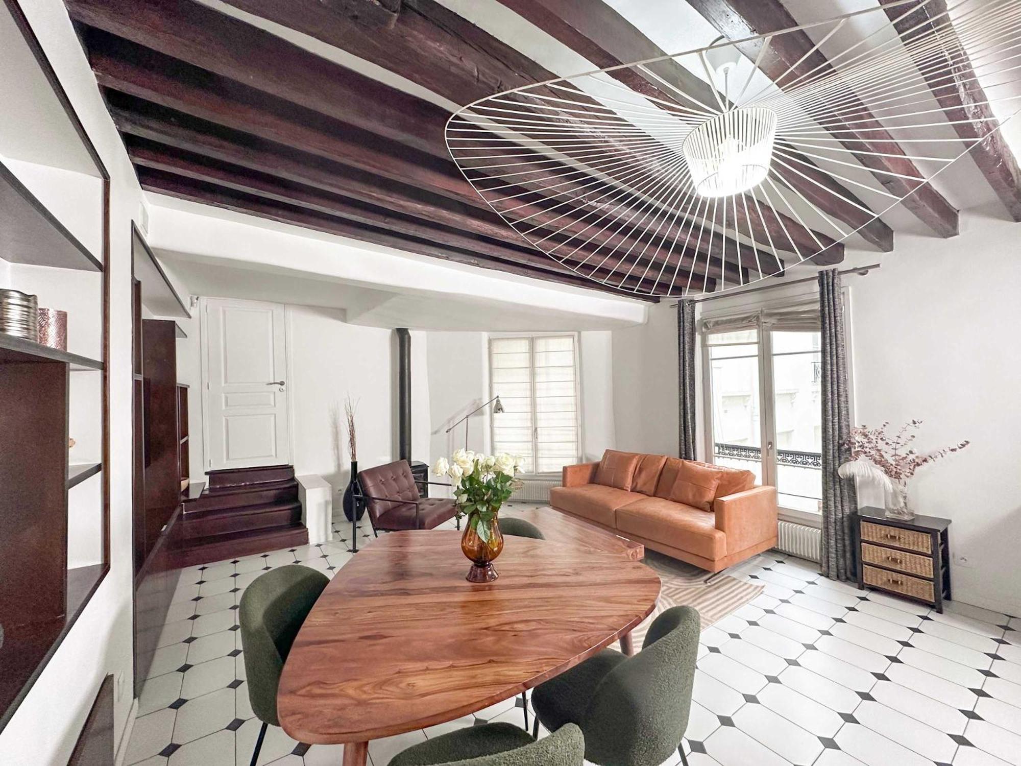 Modern & Spacious Near Le Marais Appartement Parijs