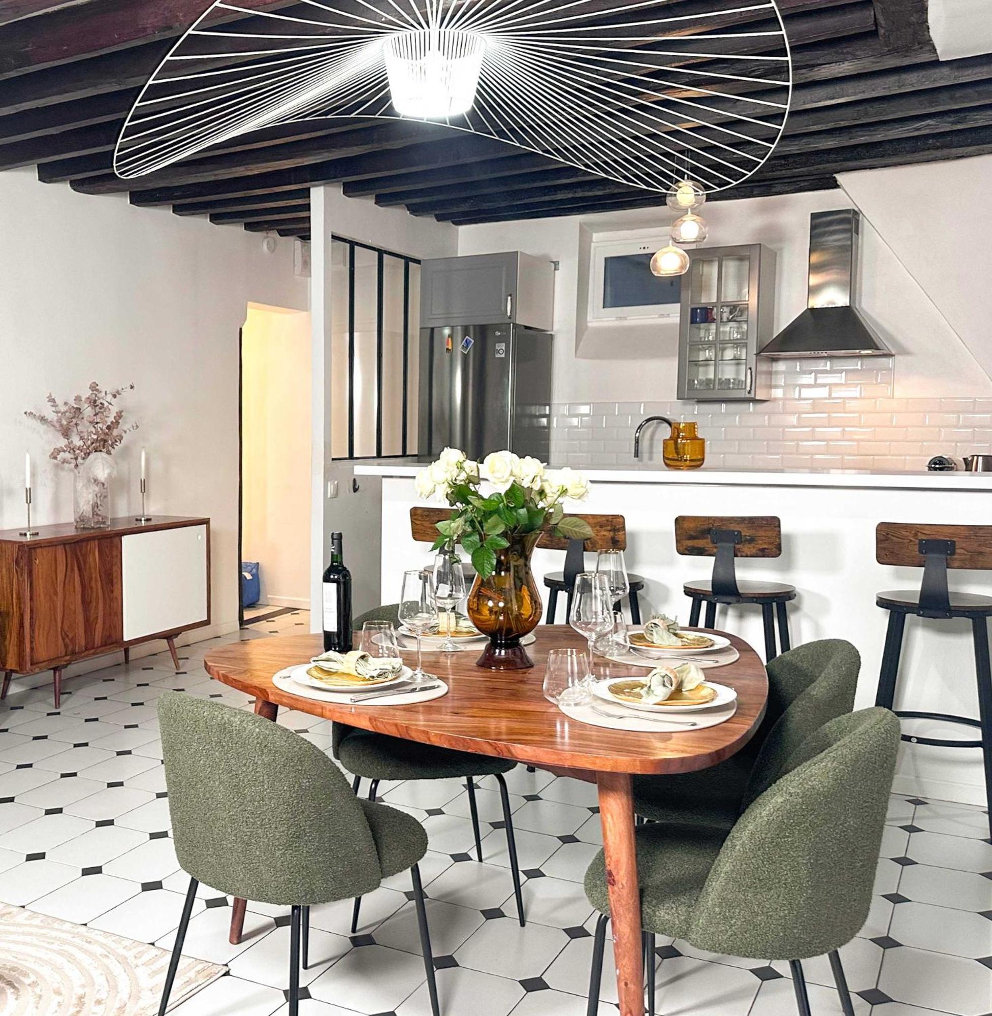 Modern & Spacious Near Le Marais Appartement Parijs